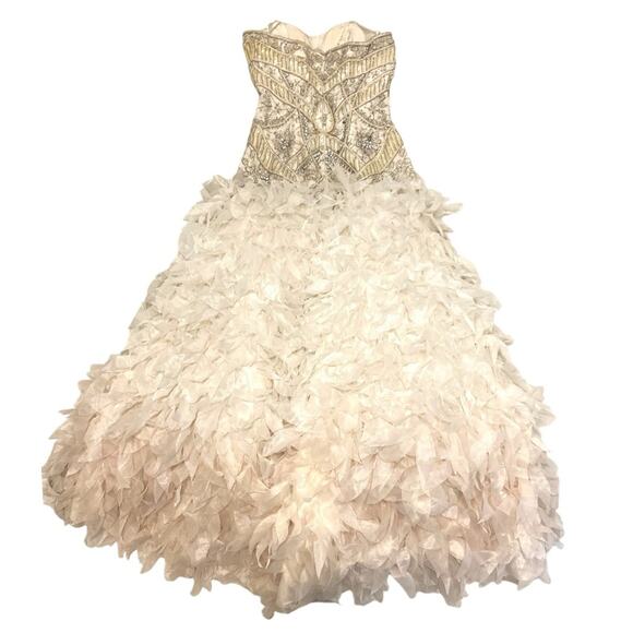 Ysa Makino‎ Designer Wedding Gown Embellished Strapless 10 - Picture 5 of 10